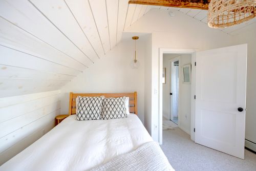Pros And Cons Of Staying At An Airbnb